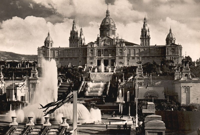 Palacio Nacional Y Fuente Monumental Le Palais RPPC Vintage Postcard Real Photo