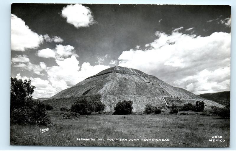 *Piramide del Sol Teotihuacan San Juan Mexico Vintage Real Photo Postcard C82