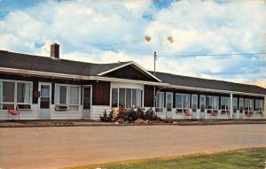 Central Bedeque Prince Edward Island Mid Motel Vintage Postcard K42820