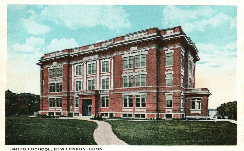 Vintage Postcard 1920's Harbor School Building New London Connecticut CT