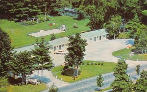 GREAT BARRINGTON MA Massachusetts MONUMENT MOUNTAIN MOTEL Roadside 1966 Postcard