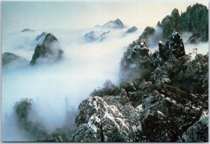 VINTAGE CHINA ILLUSTRATED MAXIMUM POSTCARD SCENES FROM YELLOW MOUNT HUANGSGAN #3