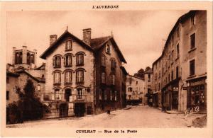 CPA L'Auvergne CUNLHAT Rue de la Poste (409459)