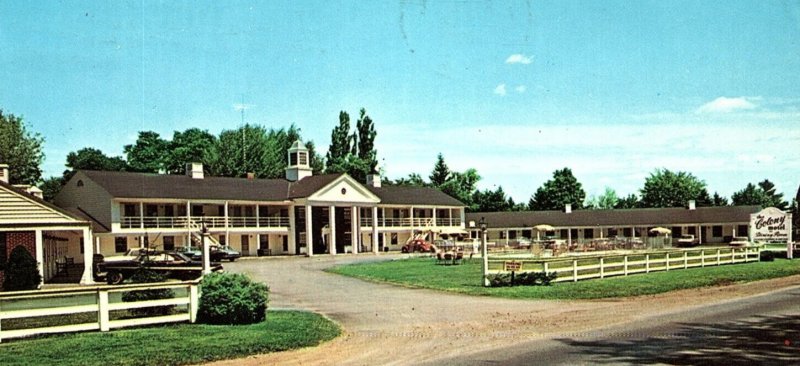 1960s JAMESTOWN NEW YORK COLONY MOTEL AAA FAIRMOUNT DINING ROOM POSTCARD P898