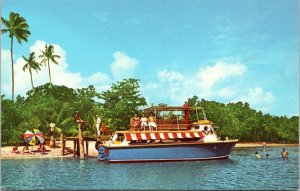 Fiji Suva - Storck Cruises oLooLooToo tourist boat