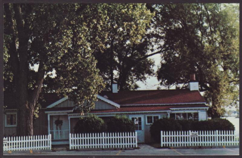 The Lenox Shop,Oshkosh,WI Postcard