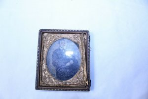 Vintage Daguerreotype In 1/2 Case Young Man