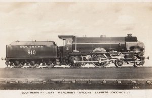 Southern Railways Merchant Taylors Express Locomotive 910 Train Postcard