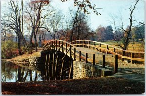 VINTAGE POSTCARD THE OLD NORTH BRIDGE AT CONCORD MASSACHUSSETS