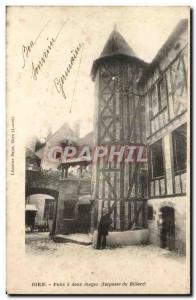 Postcard Old Gien Wells has two floors