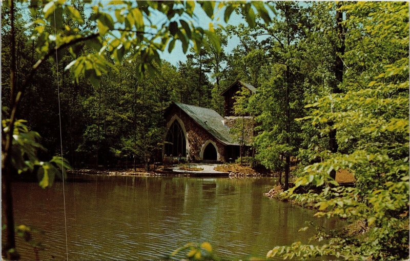 VINTAGE POSTCARD IDA CARSON CALLWAY MEMORIAL CHAPEL PINE MOUNTAIN GEORGIA