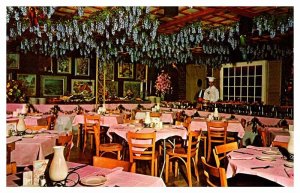 Postcard RESTAURANT SCENE Savannah Georgia GA AS3281