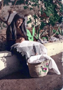 VINTAGE POSTCARD CONTINENTAL SIZE ISLAND OF GRAND CANARY WOMAN EMBROIDERY