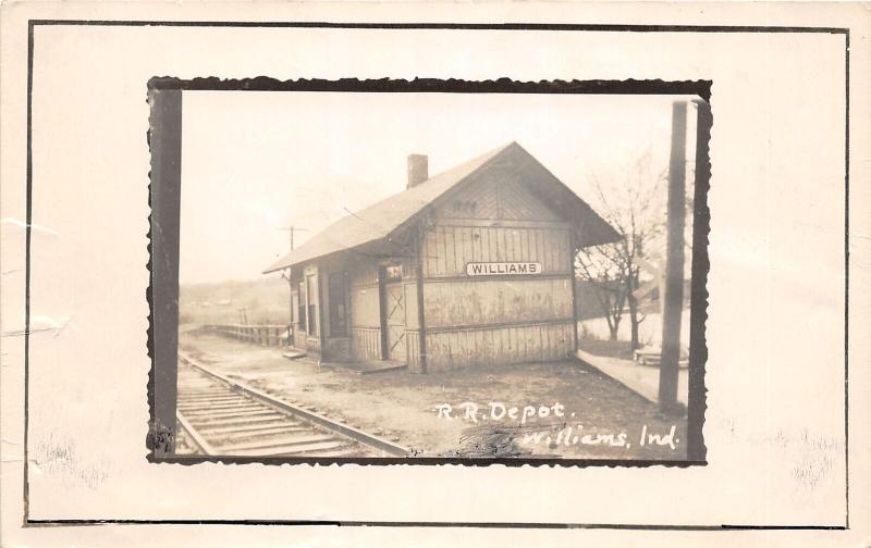 F10/ Williams Indiana RPPC Postcard c1950s Railroad Depot