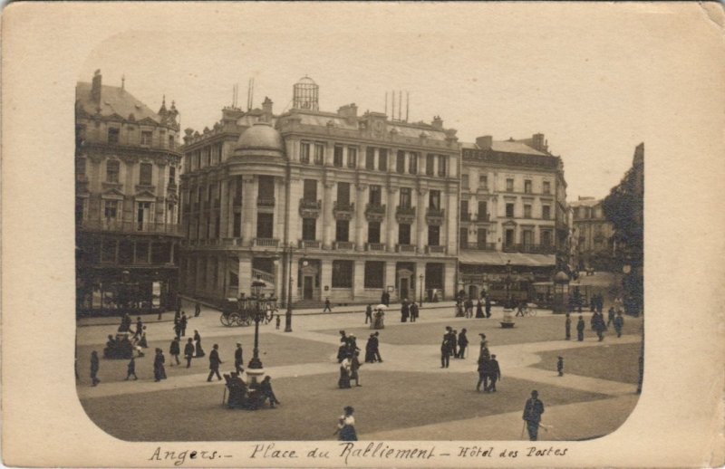CPA ANGERS-Place du Ralliement-Hotel des Postes (127659)