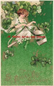 St Patrick's Day, Winsch, Schmucker, Woman Flying White Upside Down Pipe,Glitter