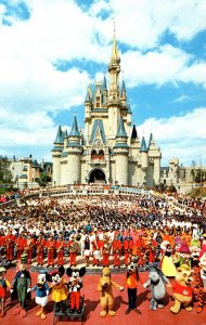 Florida Orlando Walt Disney World Cinderella Castle With Mickey Mouse and Cas...