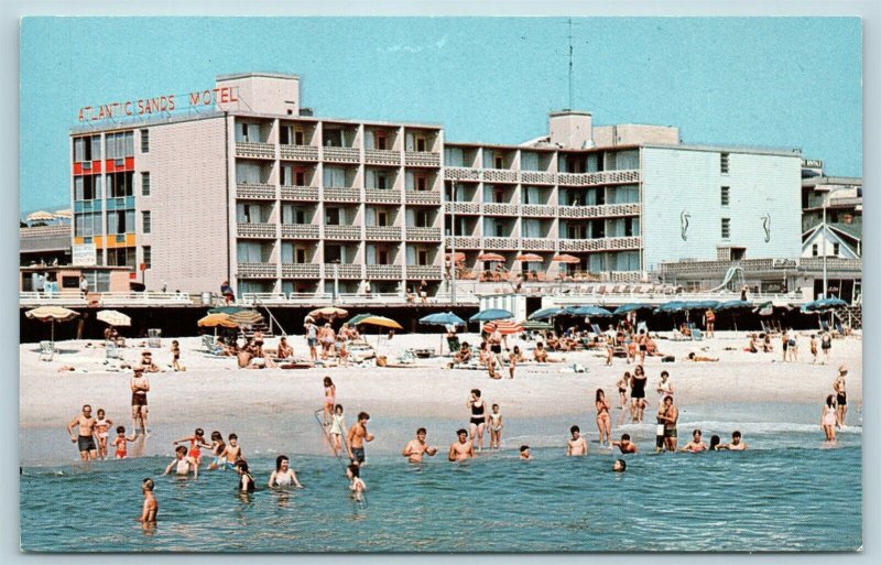 Postcard DE Rehoboth Beach Delaware Atlantic Sands Motel on Boardwalk X5