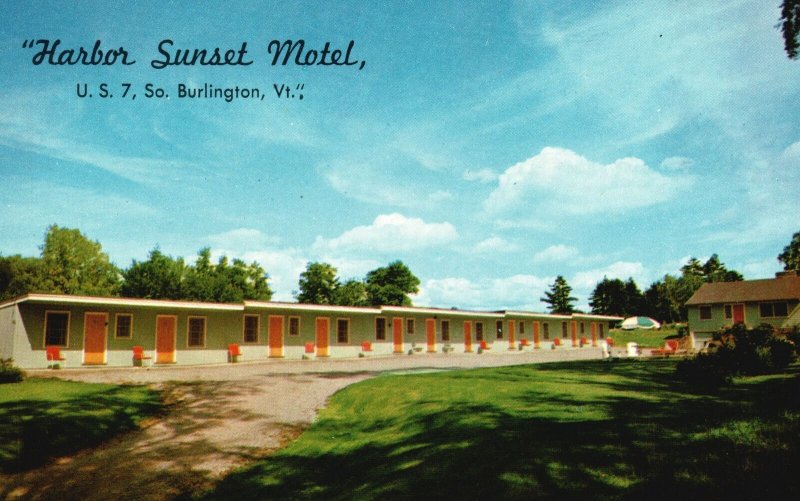 Vintage Postcard View of Harbor Sunset Motel US 7 South Burlington Vermont VT