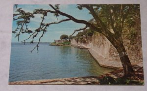 UNUSED POSTCARD - PART OF THE STONE WALL THAT DEFENDED SAN JUAN, PUERTO RICO