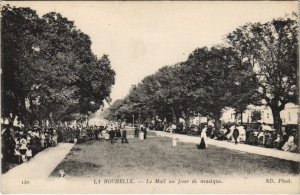 CPA La ROCHELLE-Le Mail un jour de musique (45274)