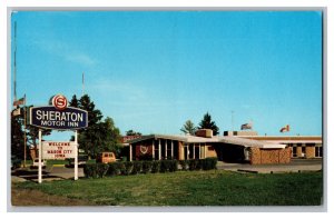 Postcard IA Sheraton Motor Inn Mason City Ia. Iowa Old Cars Sign