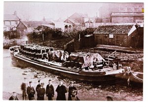 Kennet &Avon Canal, Devizes Wharf, England, Old Freighter