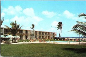 Postcard MOTEL SCENE Riviera Beach Florida FL AI6764