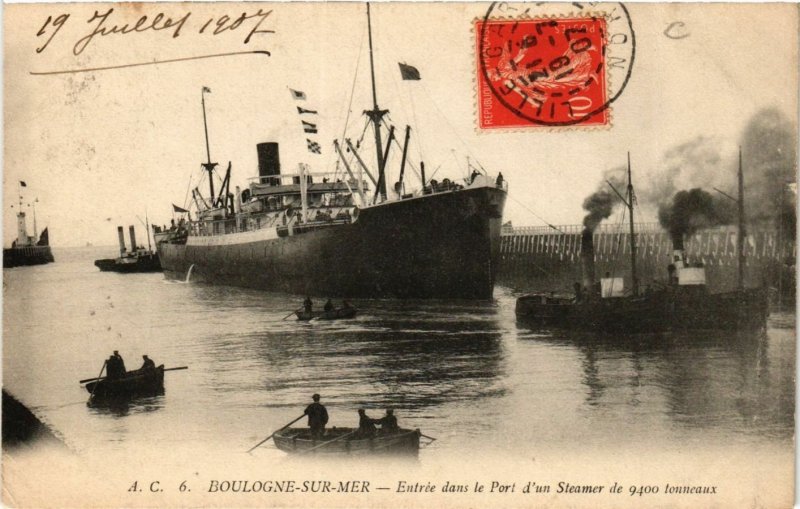 CPA A. C. BOULOGNE-sur-MER Entrée dans le Port d'un steamer de 9400 tx (406180)