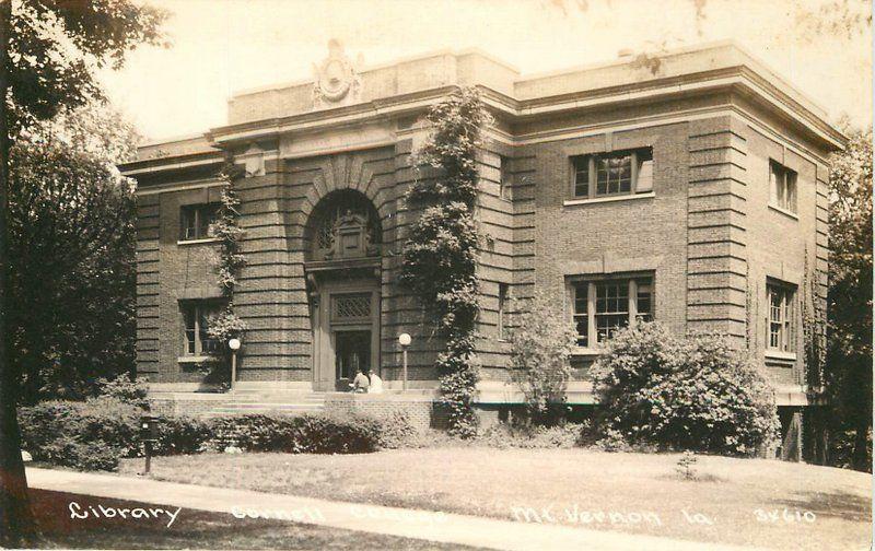 1940s MT VERNON IOWA Library RPPC Real photo postcard 3754