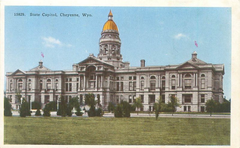 Postcard Cheyenne Wyoming Capitol Bldg With Dome, WB Unused