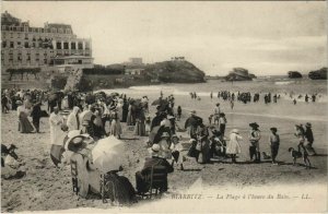 CPA Biarritz La Plage a l'heure du Bain FRANCE (1126224)