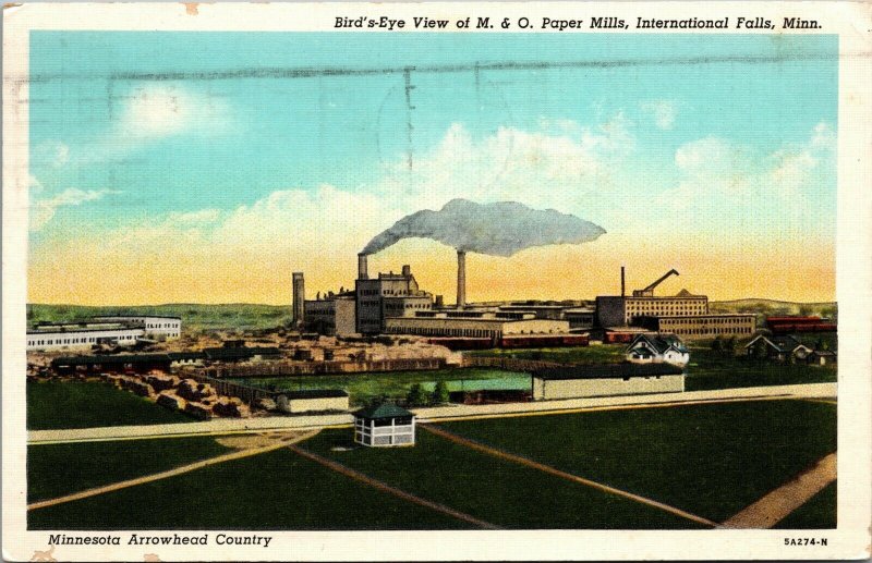 M & O Paper Mill - International Falls - Minnesota - Vintage Postcard