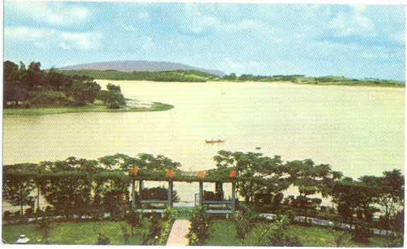 Tabey Lake, Koahsiung, Taiwan, chrome