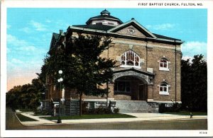 USA First Baptist Church Fulton Missouri Vintage  Postcard 09.70