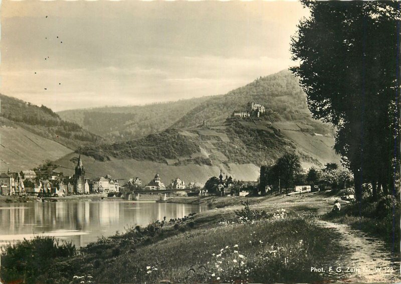 Germany Bernkastel an der Mosel mit Ruine Landshut Postcard