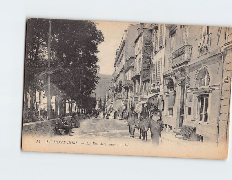 Postcard La Rue Meynadier, Le Mont-Dore, France