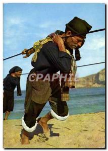 Postcard Modern Nazare Fisherman