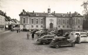 CPA RAMBOUILLET-L'Hotel de Ville offert par Napoleon (260308)