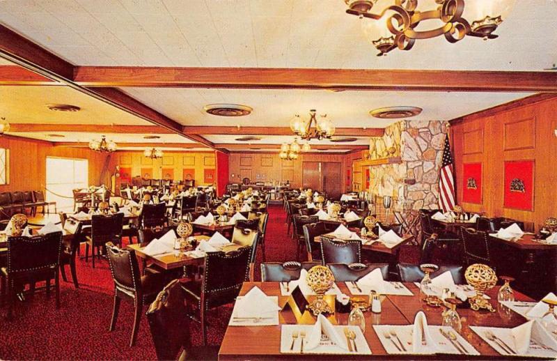 Sun City California Del Webbs Kings Inn Interior Vintage Postcard K33771