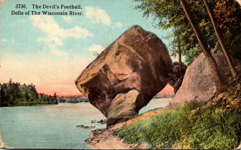 Wisconsin Dells Of The Wisconsin River The Devil's Football