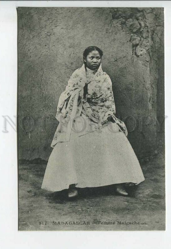 438869 Madagascar local girl advertising Messageries Maritimes steamship company