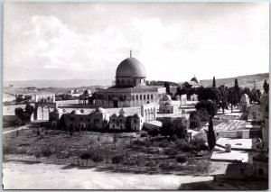 VINTAGE CONTINENTAL SIZED POSTCARD THE MOSQUE OF OMAR IN JERUSALEM REAL PHOTO