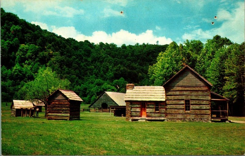 Cherokee Norte Carolina Nc Ahumado Mountain Pionero Granja Unp Vtg Cromo Postal