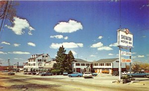 Hampton New Hampshire 1960s Postcard Sheraton Motor Inn & Lamie's Tavern