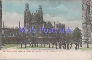 Berkshire Postcard - Eton College, The Quadrangle, Statue of Edward VI - RS37781