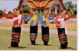 Fon-Lep Dance,  Chiengmai,  North Thailand !