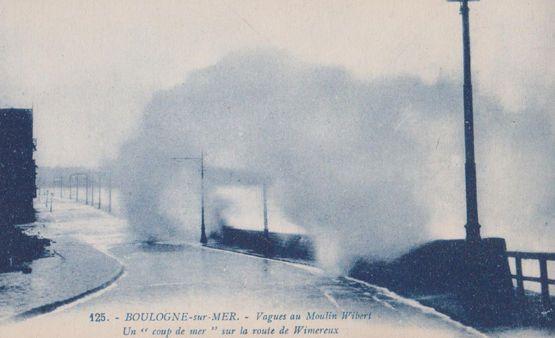 Wimereux Storm Disaster at Boulogne Rough Sea French Postcard