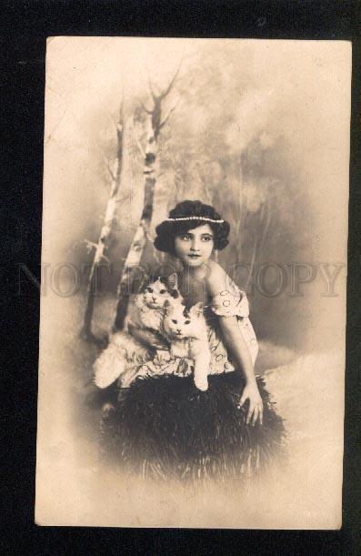 046710 Girl as FAIRY w/ Two PUSSY CATS vintage PHOTO