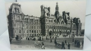 Vintage Antique Postcard L,Hotel de Ville Paris Busy Street Scene C1900